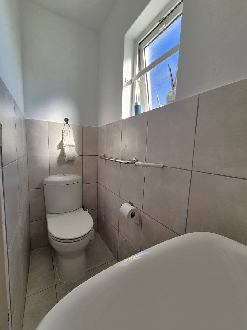 4 Bedroom Property for Sale in Marina Da Gama Western Cape